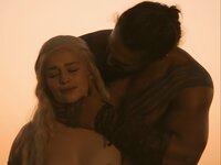emilia clarke leaked pics