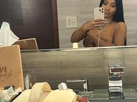cardi b leaked pics