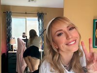 justpeechi leaked pics
