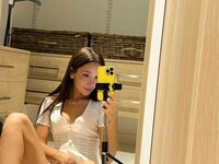 ellieleen pussy and butt hole spread onlyfans album