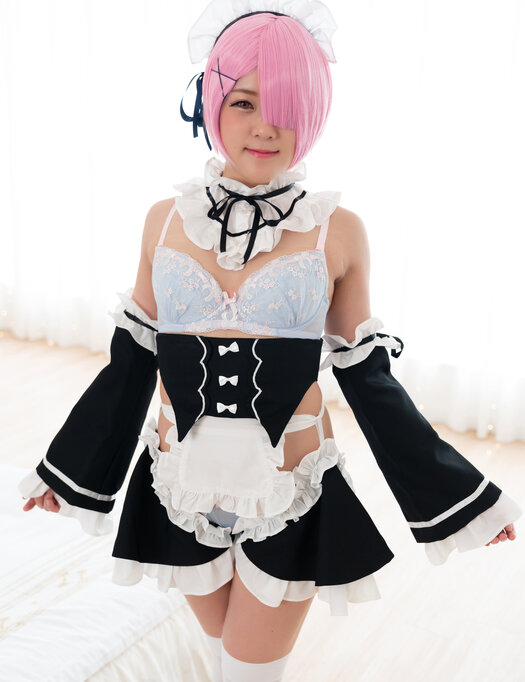 ayakomatsu alone in a room with cosplay maid cospuri 0304